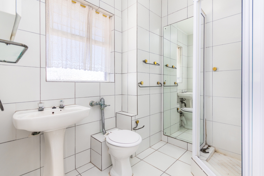 1 Bedroom Property for Sale in Green Point Western Cape